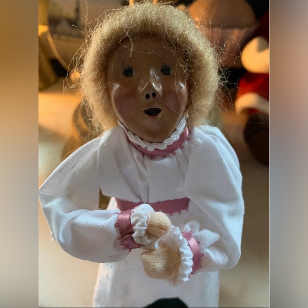 Byers Choice 1993 Marie First Edition